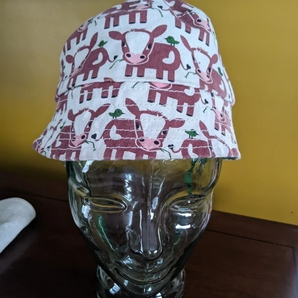 Bungalow 360 Bucket Hat Cows Girls